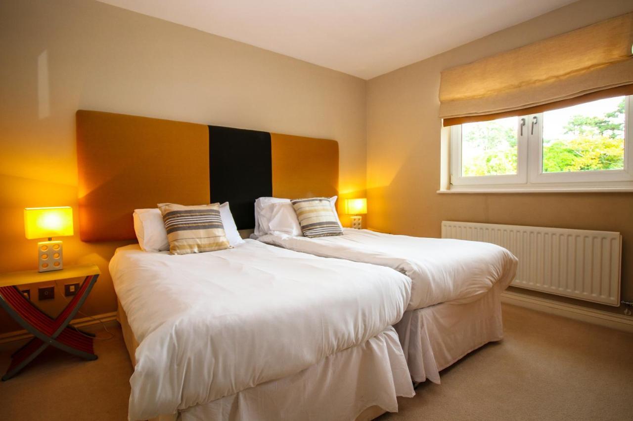 Turnberry Apartments ภายนอก รูปภาพ